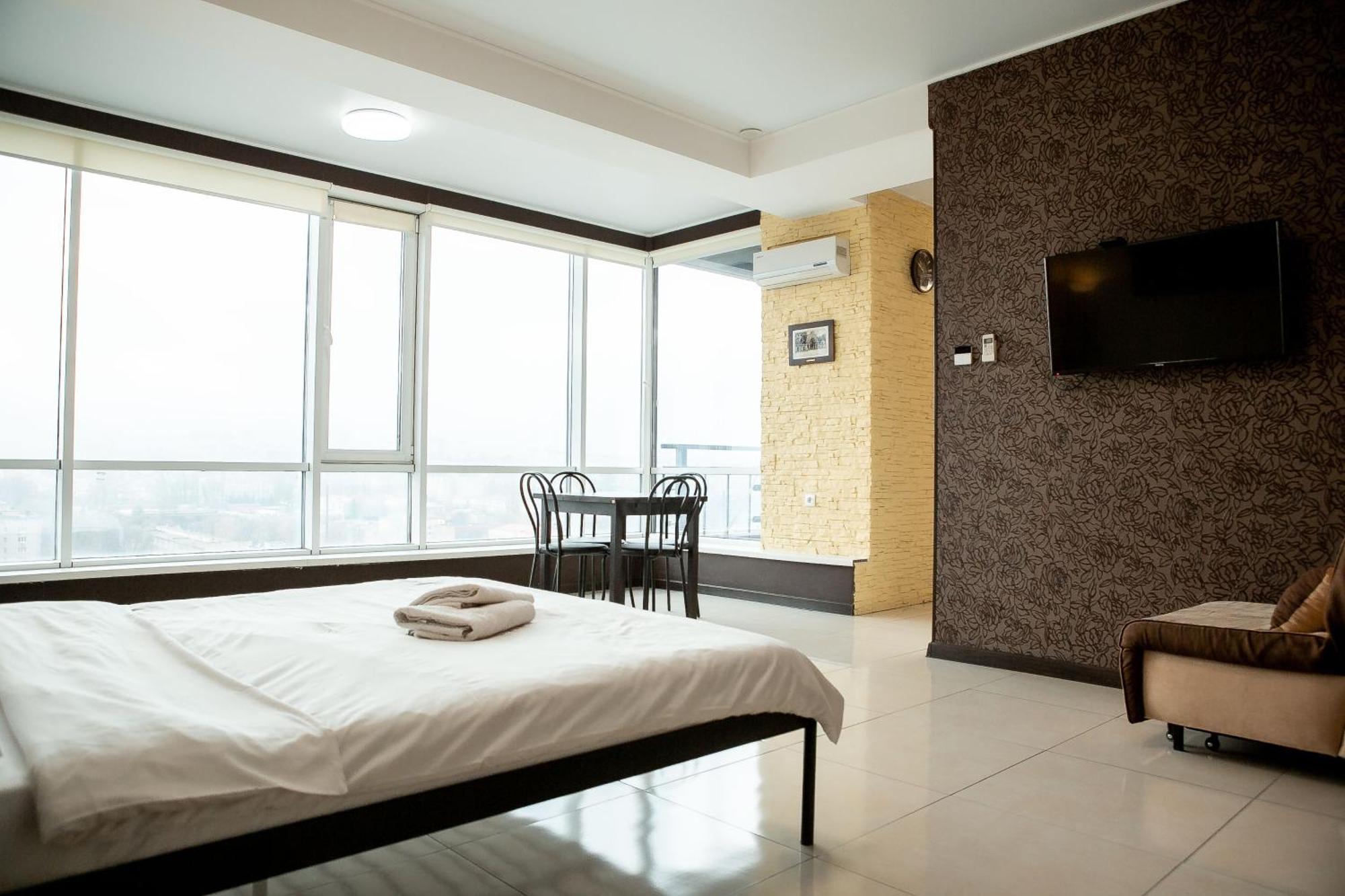 Doba In Ua Baku Bandery Apartments Dnipro Extérieur photo